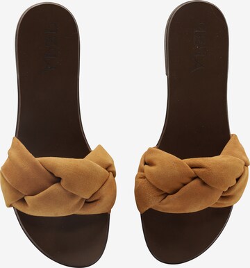 IZIA Mules in Brown