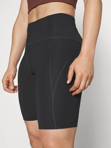 Regular Pantalon ' Compressive ' Girlfriend Collective en noir