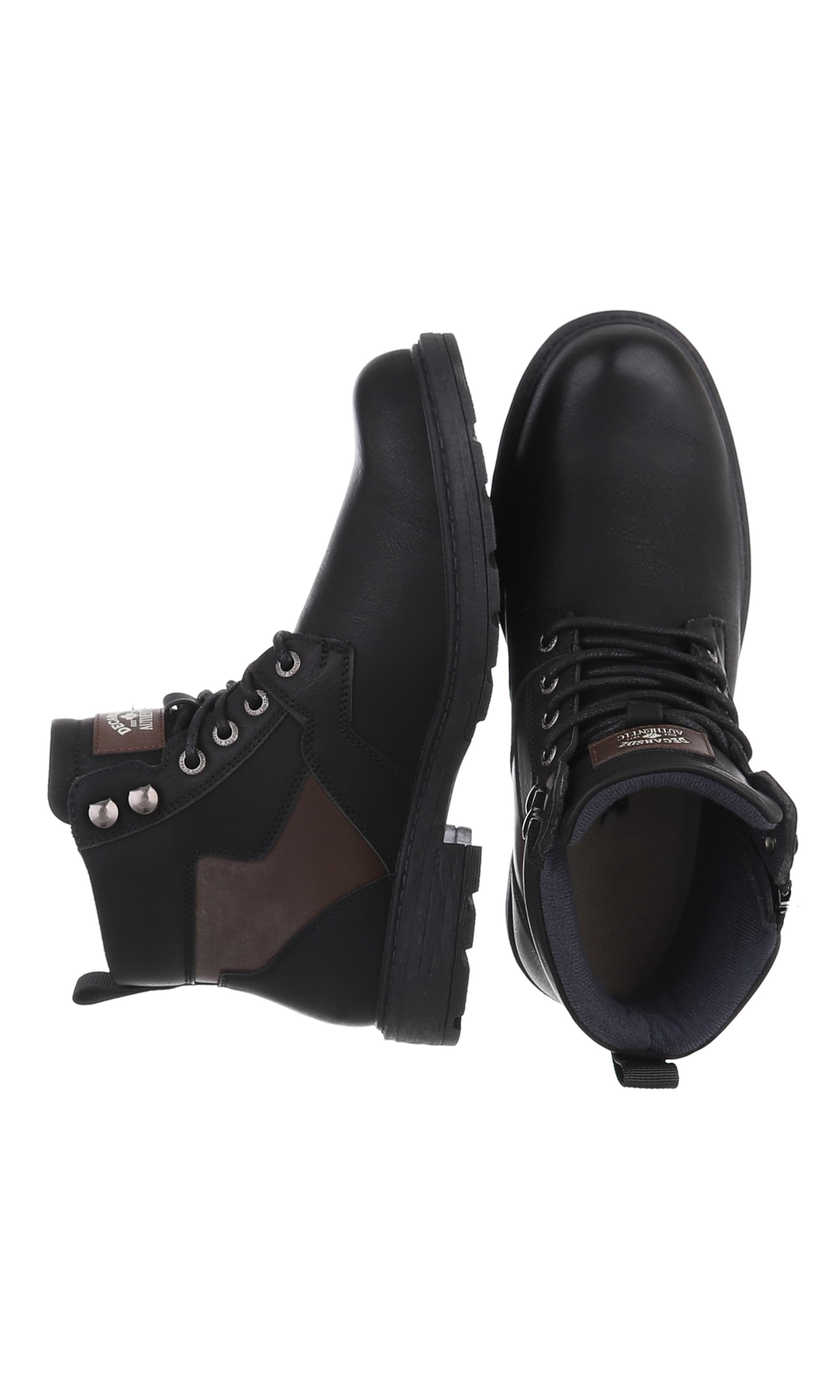 CoolWalk Boots in Black