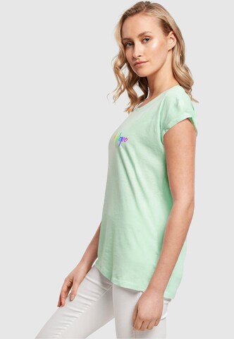 Tricou 'Hope Rainbow' de la Merchcode pe verde