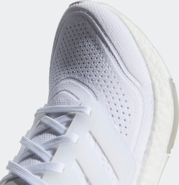 ADIDAS ORIGINALS - Sapatilha de corrida 'Ultraboost 21' em branco