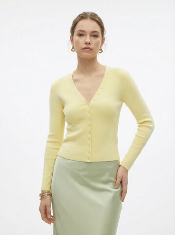 studioselect Strickjacke 'Laura' in Gelb: Vorderseite