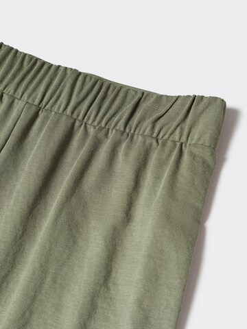 Wide leg Pantaloni 'CINTIA' de la MANGO pe verde