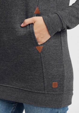 Oxmo Sweatshirt 'Vicky' in Grijs