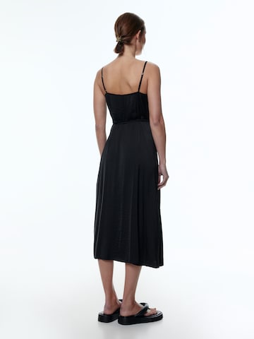 EDITED فستان 'Roslyn' بلون أسود