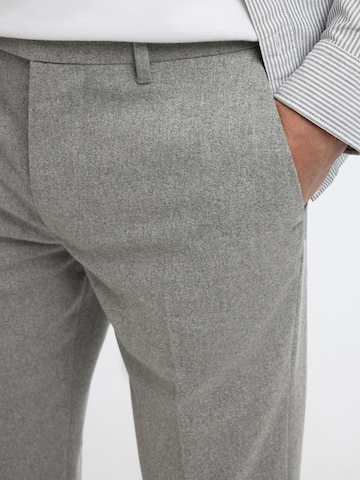 SELECTED - regular Pantalón de pinzas 'SLH196' en gris