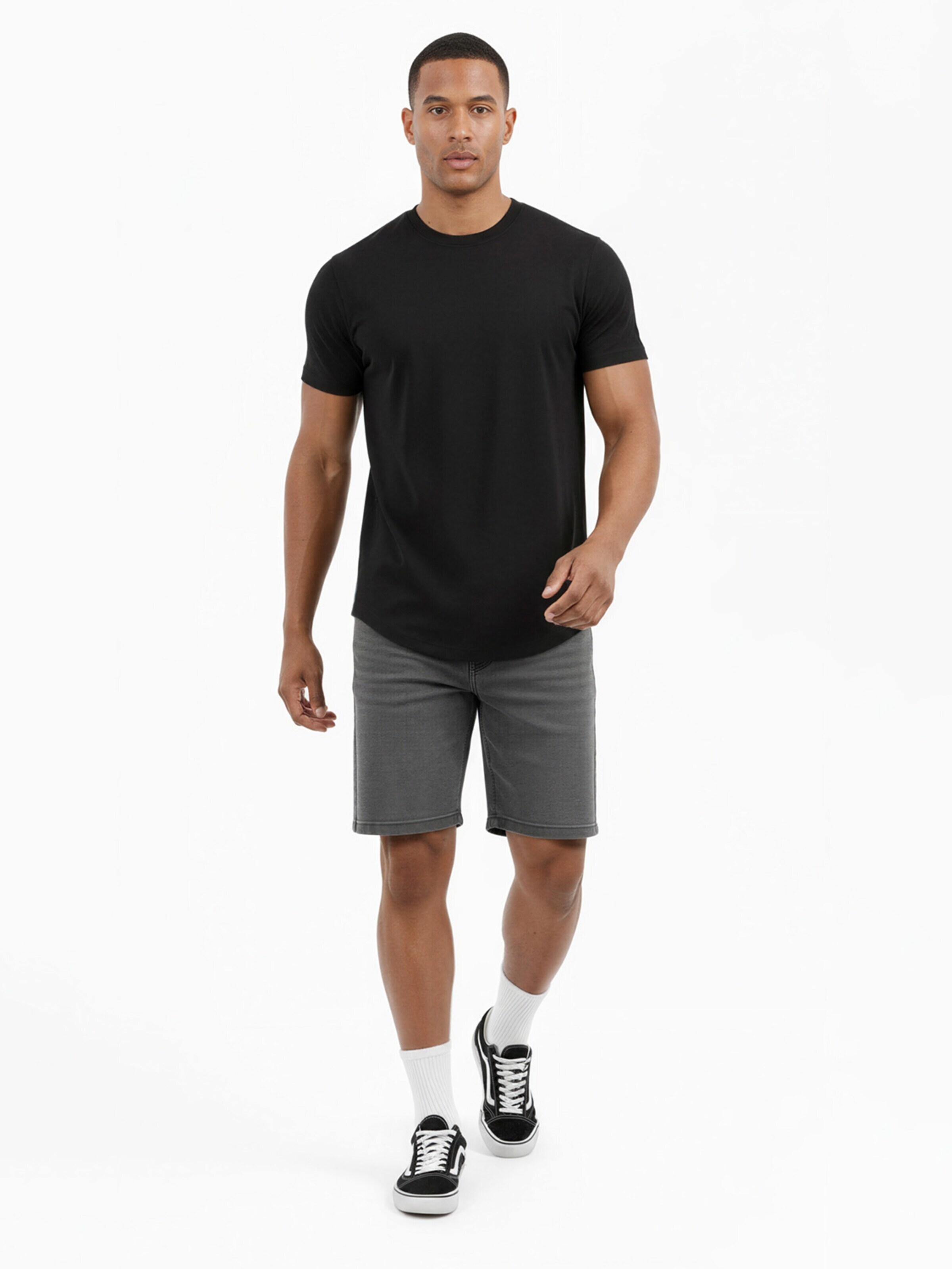 SIXLAB Shirt 'Round T-Shirt' in Black