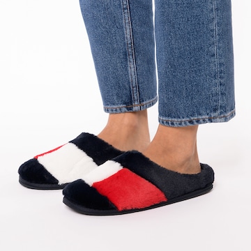 TOMMY HILFIGER Slipper in Blue