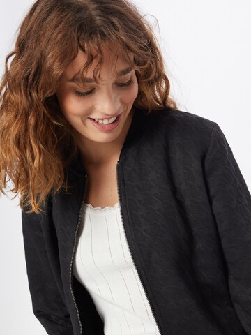 Stitch and Soul Sweatjacke in Schwarz