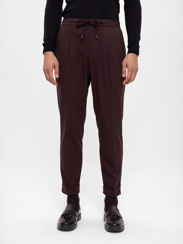regular Pantaloni di Antioch in rosso: frontale