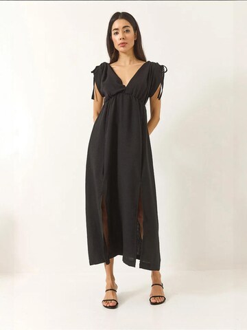 Robe Bianco Lucci en noir : devant