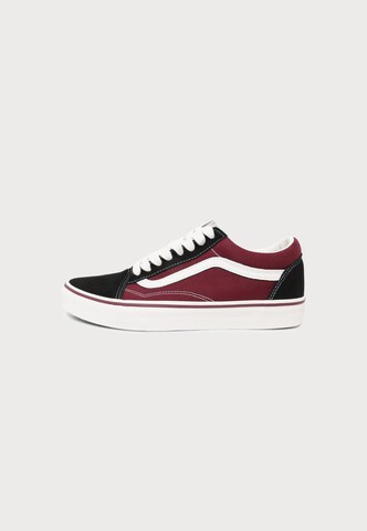 VANS Ниски маратонки 'ICONS' в червено: отпред