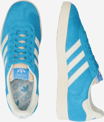 ADIDAS ORIGINALS Matalavartiset tennarit 'Gazelle' värissä sininen