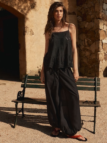Bhoem Top in Black
