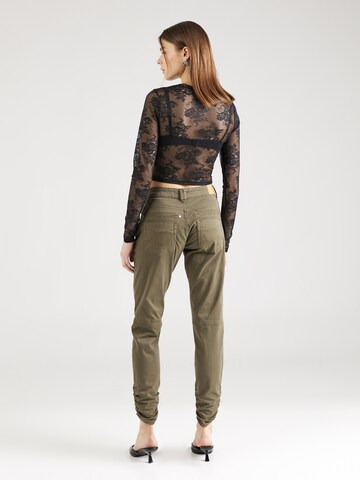 Coupe slim Pantalon 'FAYLINN' PULZ Jeans en marron