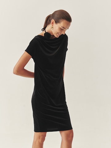 TATUUM Obleka | črna barva