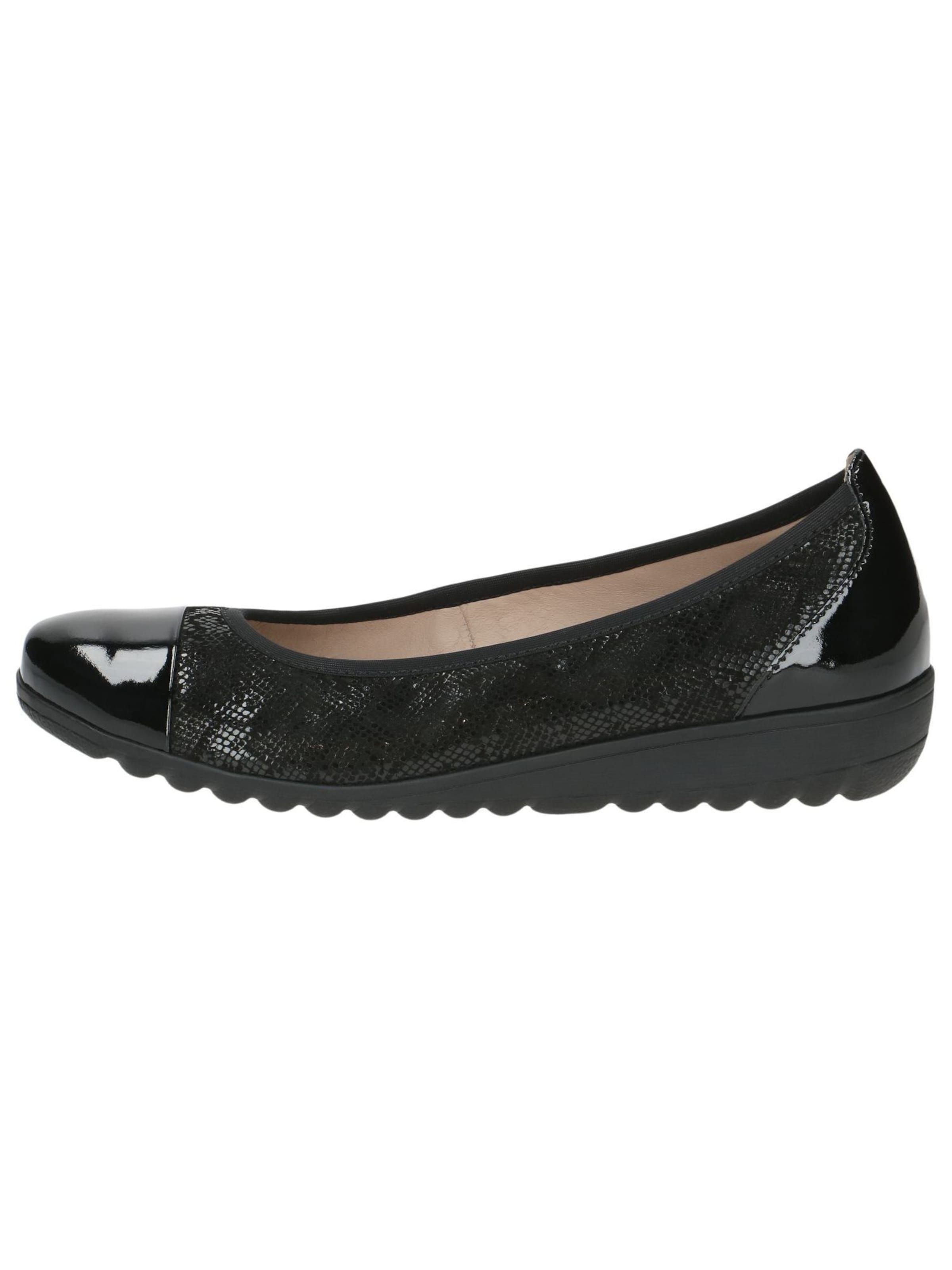 CAPRICE Ballet Flats in Black