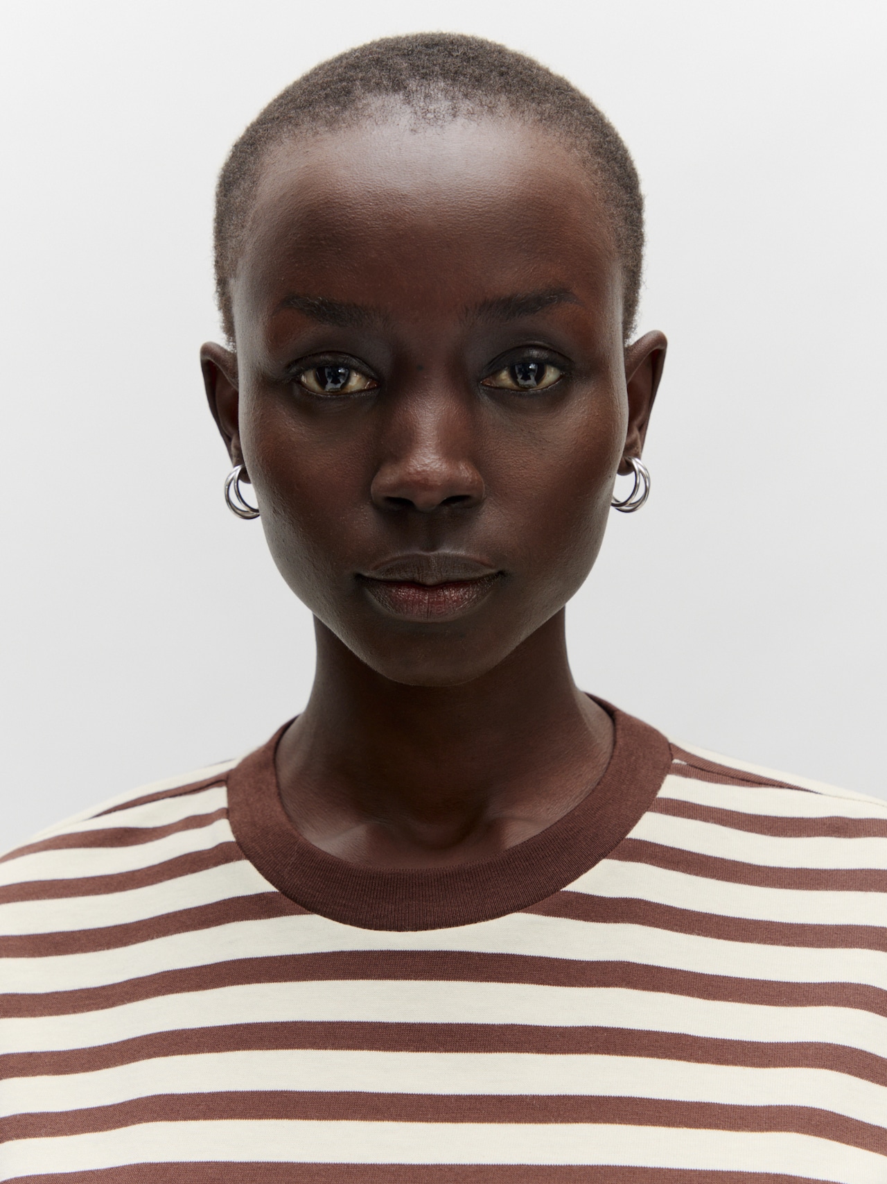 EDITED Produits T-shirt 'Delfia' brun foncé