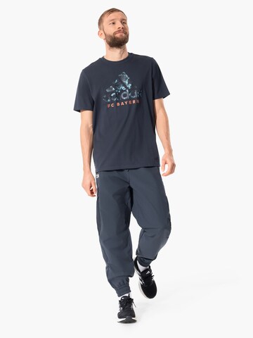 FC BAYERN MÜNCHEN Trikot 'FC Bayern München' in Grau