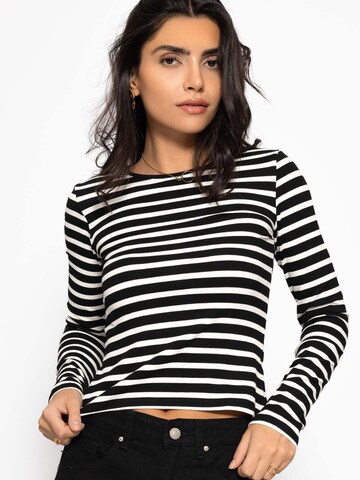 SASSYCLASSY T-shirt i svart