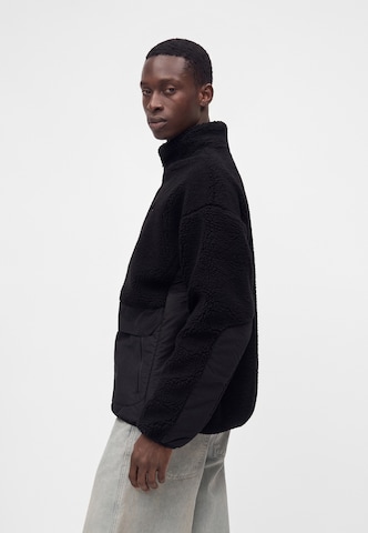 PUMAPrijelazna jakna 'Hybrid ReFibre' - crna boja