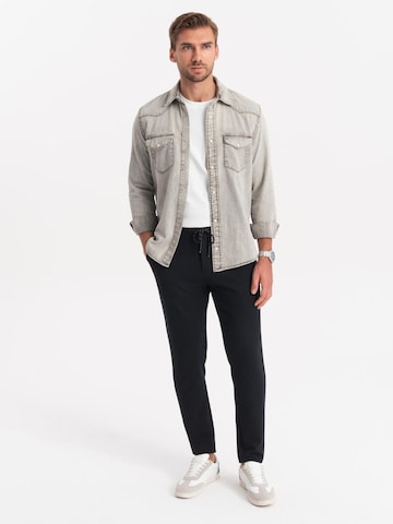 Ombre Slimfit Sporthose‌ in Schwarz