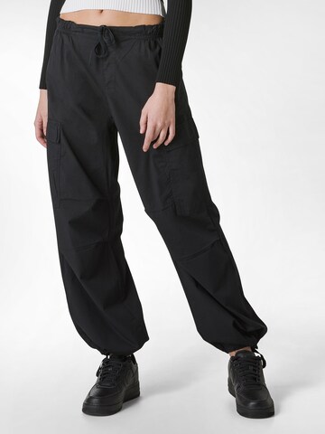 Effilé Pantalon cargo DEHA en noir : devant