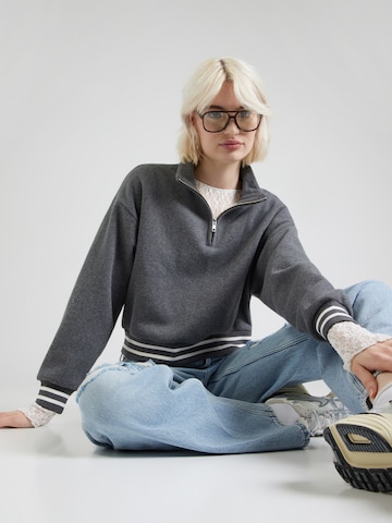 LEVI'S ® Sweatshirt 'Everyday Quarter Zip Sweatshirt' i grå: framsida