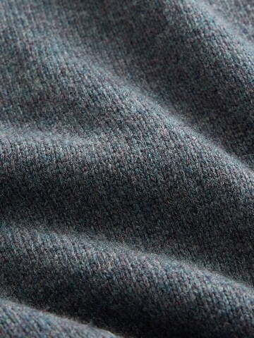 Next Pullover in Grau