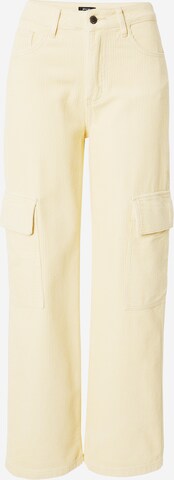 Nasty Gal Regular Cargo trousers in Beige: front