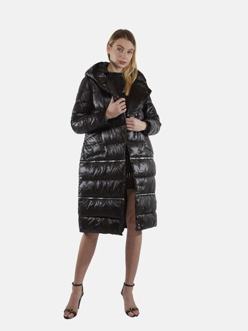 TOOche Winter Coat in Black: front