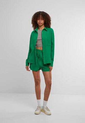 Urban Classics Loose fit Trousers in Green