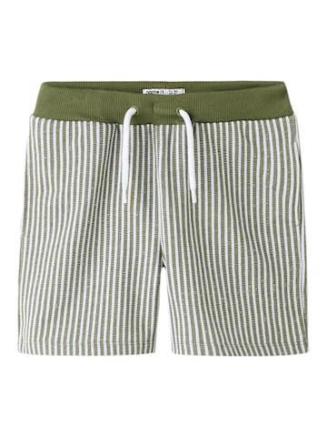 Regular Pantalon NAME IT en vert : devant