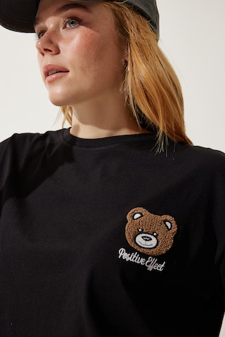 Happiness İstanbul T-Shirt in Schwarz