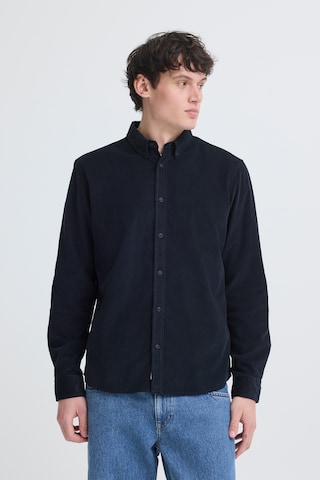 Coupe regular Chemise 'BHBEKIR' BLEND en bleu : devant