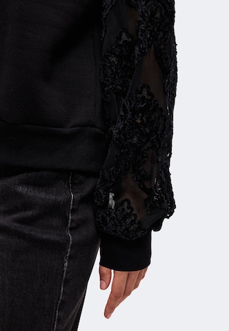 Felpa 'Rose' di ABOUT YOU in nero: lato