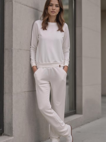 Vivisence Sweatsuit '9205kmpl' in White