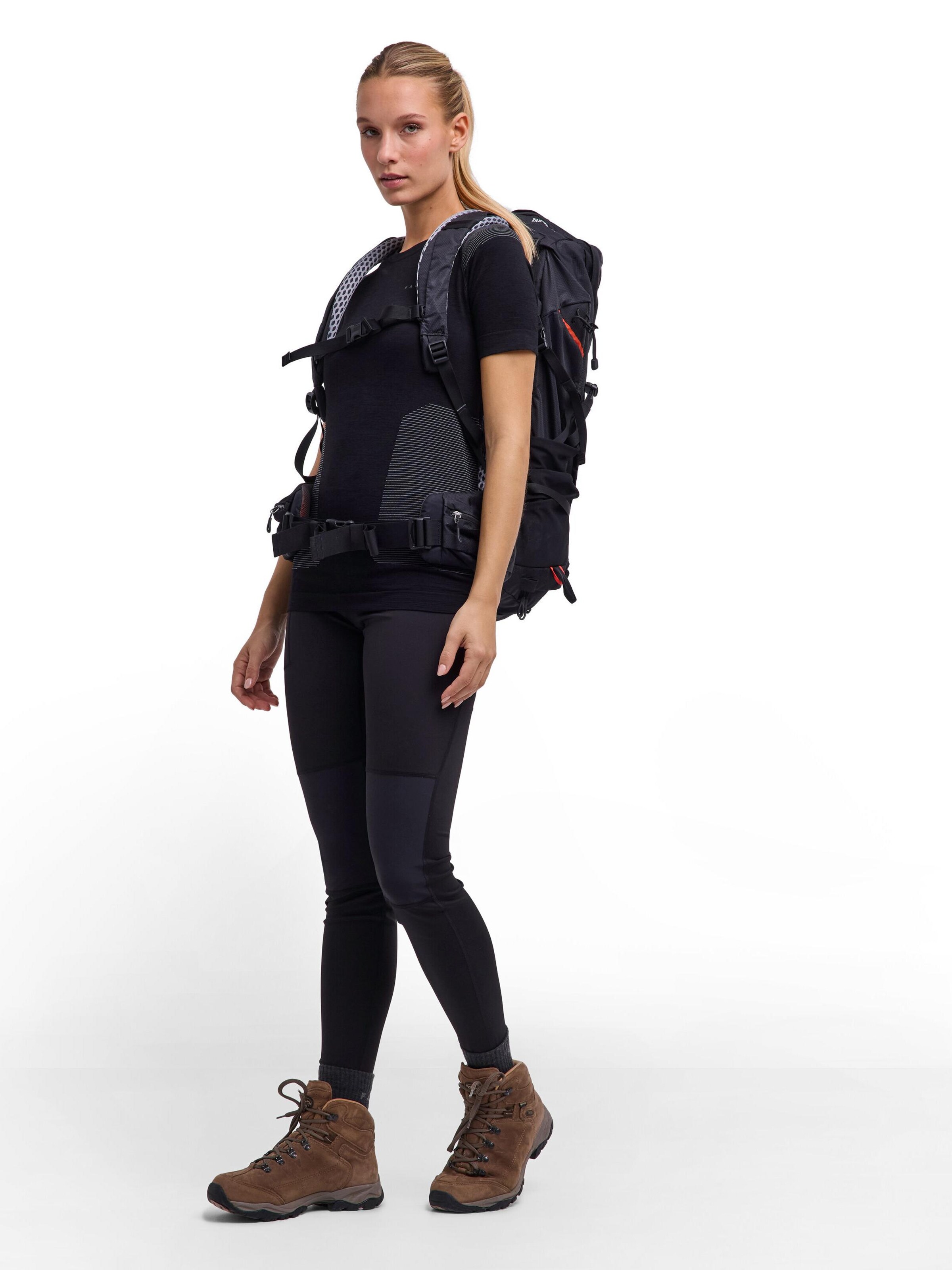 FALKE Base Layer 'Backpack-Ready' in Black
