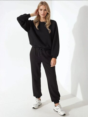 Effilé Pantalon Hiccup en noir