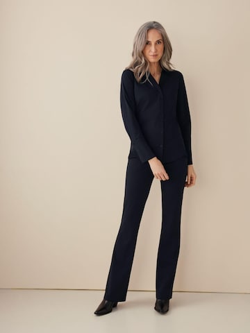 Lady Day Regular Broek 'Lady Day Poppy Long Blue' in Blauw: voorkant