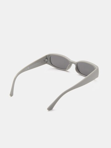 Pull&Bear Sunglasses in Grey