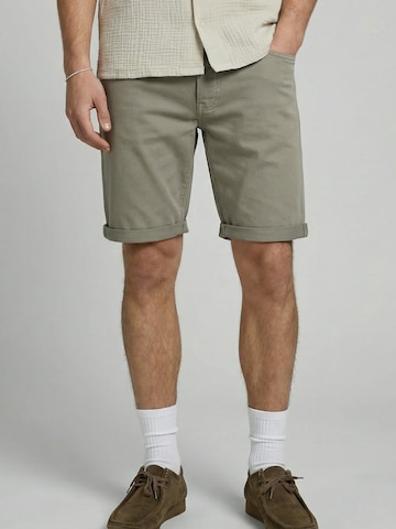 regular Pantaloni chino 'JREBSHARP' di JJ Rebel in verde: frontale