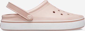 Crocs Puukengät & Crocs-jalkineet 'Off Court' värissä vaaleanpunainen