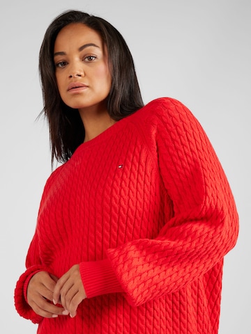 Tommy Hilfiger Curve Pullover in Rot