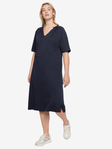 SHEEGO Kleid in Blau: predná strana