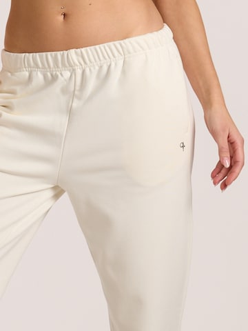 Effilé Pantalon OLYMPIA en beige