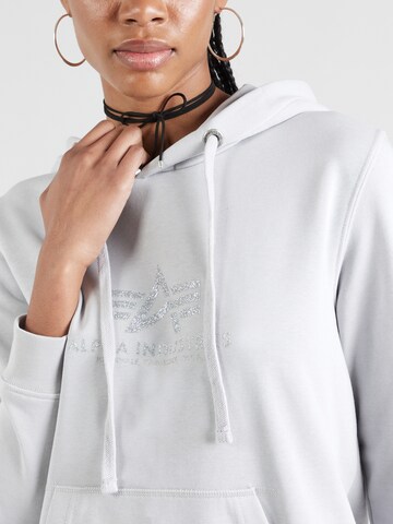 ALPHA INDUSTRIES Sweatshirt in Grau