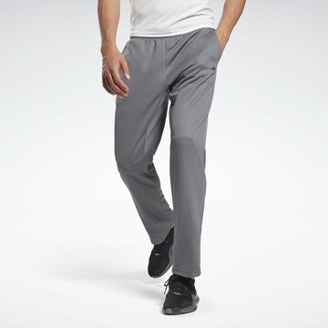 Regular Pantalon de sport Reebok en gris : devant