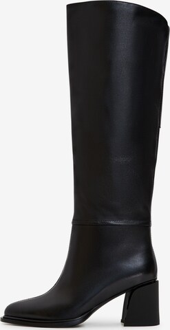 CESARE GASPARI Boots in Black: front