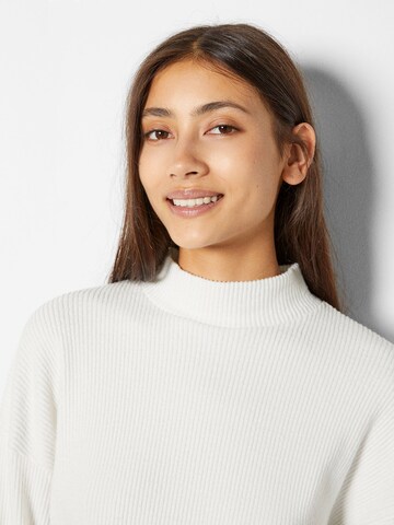 Bershka Pullover in Beige